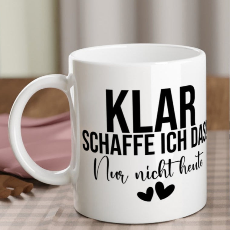 Diese lustige Kaffeetasse ist die perfekte Kombination aus Humor und Alltagstauglichkeit. Ob für Mama, Freundin oder Kollegin – sie sorgt für guten Laune beim Kaffee, Tee oder Kakao. Ideal als Überraschung zum Geburtstag, Muttertag oder einfach zwischendurch.